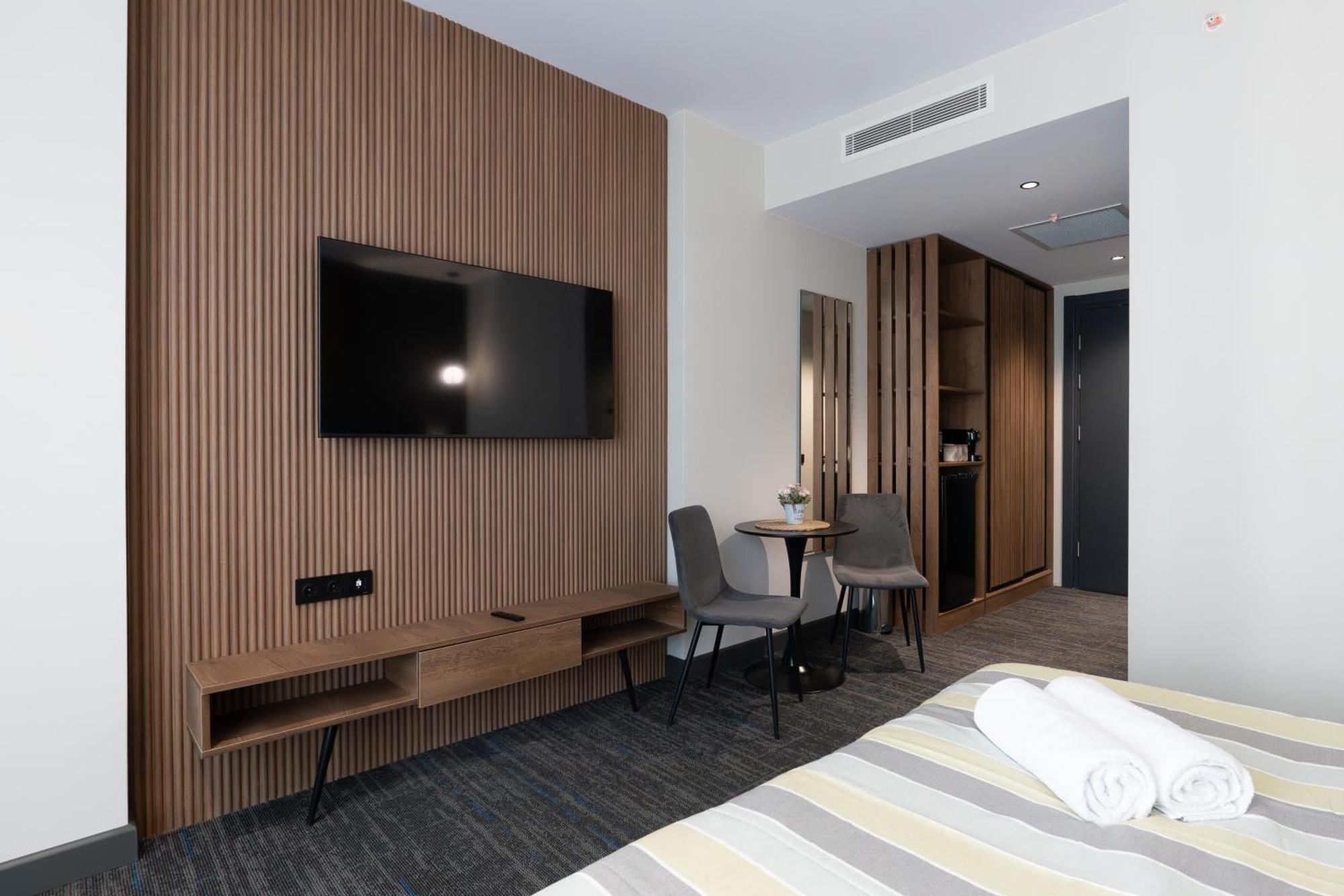 Nova Luxe Hotel & Residences Batumi Exterior photo