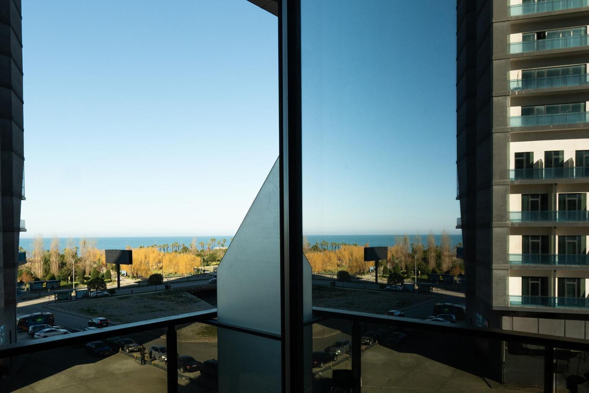 Nova Luxe Hotel & Residences Batumi Exterior photo