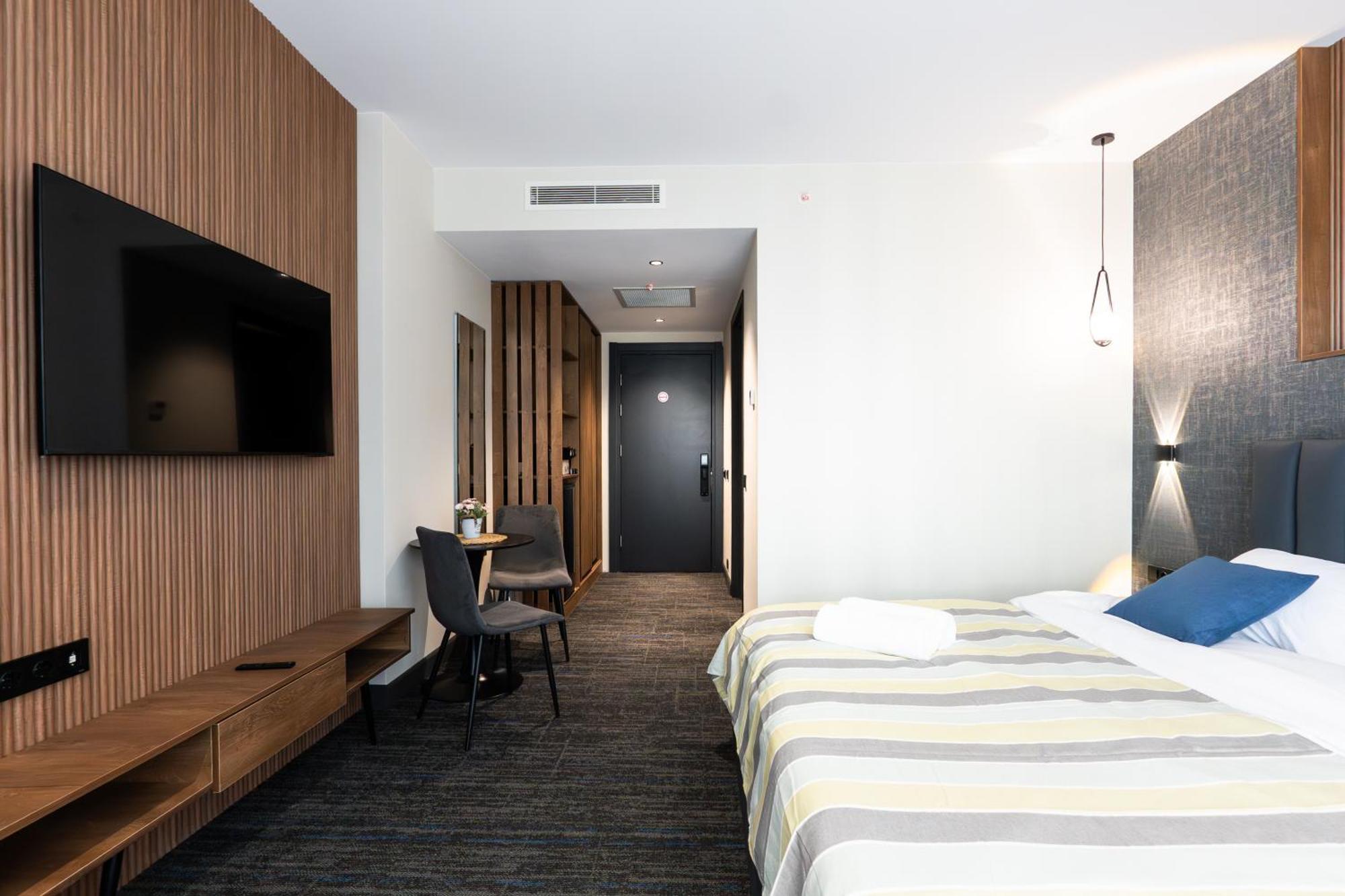 Nova Luxe Hotel & Residences Batumi Exterior photo
