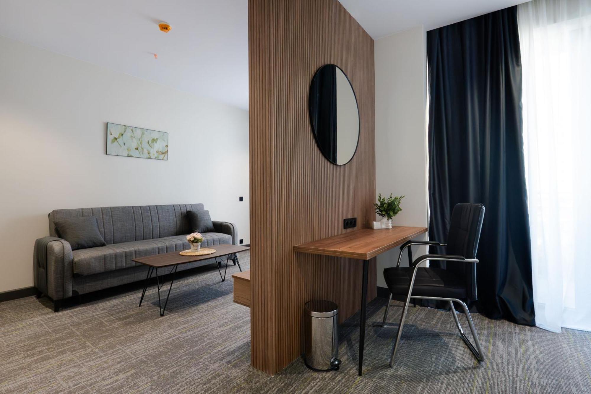 Nova Luxe Hotel & Residences Batumi Exterior photo
