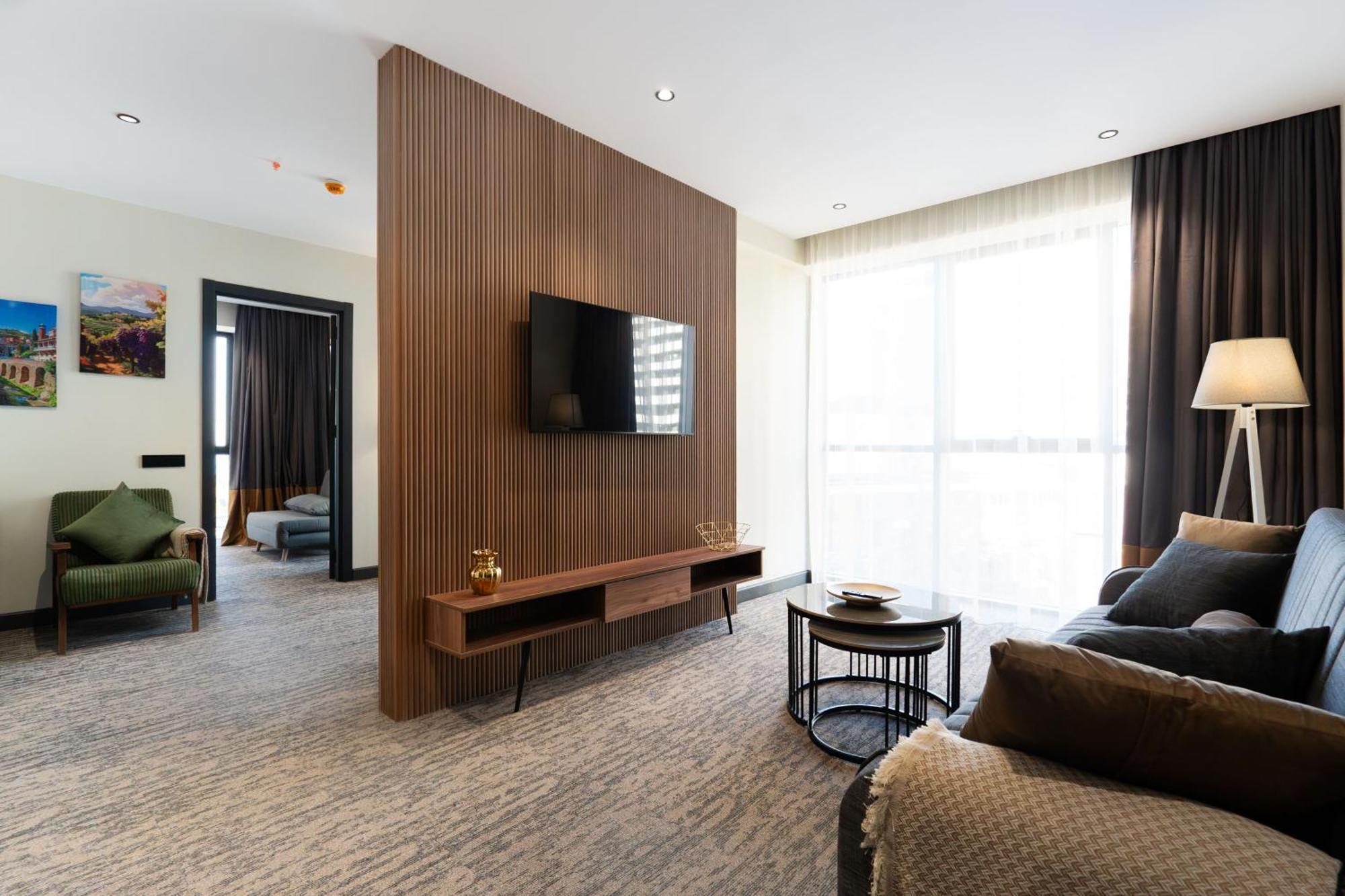 Nova Luxe Hotel & Residences Batumi Exterior photo